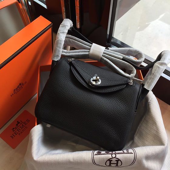 WhatsApp Image 2024-07-27 at 11.41.39 AM Hermes Lindy Mini Black Premium Handbag (With Box)